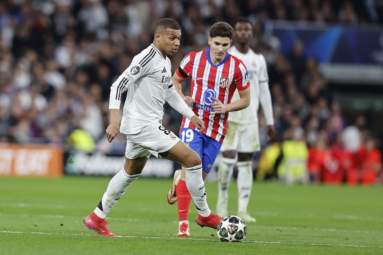 开云体育网址-关于赛地聚焦——亚冠今晨热度飙升；洛杉矶快船状态回暖；气氛紧张；轮换策略成焦点的信息-开云体育网址