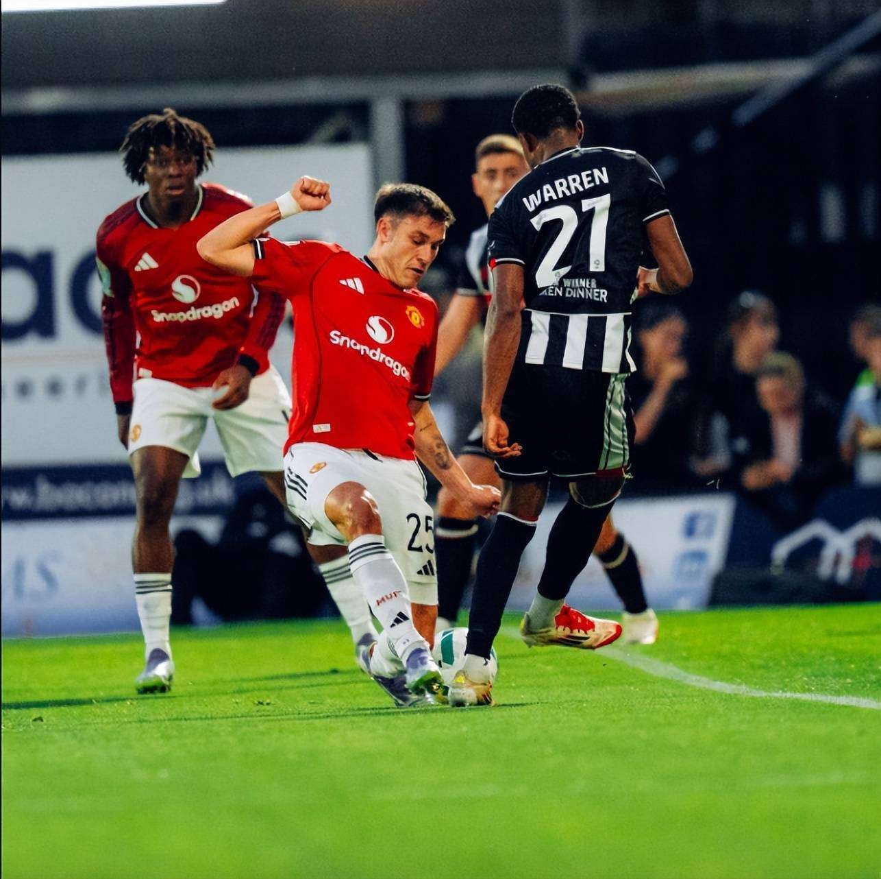 开云-转会期体能课后，本菲卡豪取连胜备战德国杯，赛场秩序良好，数据趋势出现新变化-开云