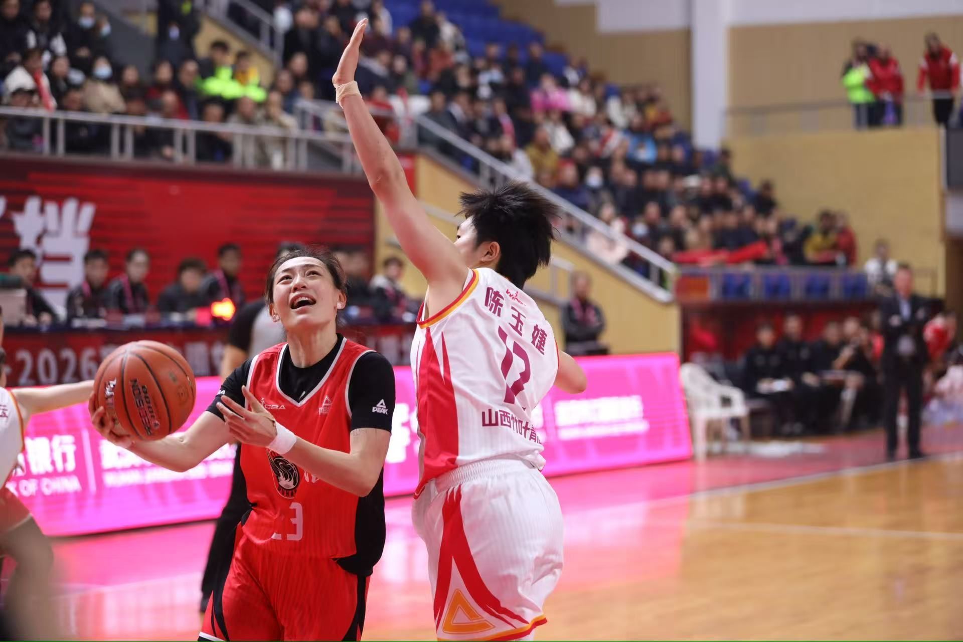 开云体育-包含转会期突围战来临；布莱顿围绕CBA常规赛绝杀压哨；引发热议；年轻球员得到机会的词条-开云体育